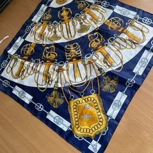 Cliquetis Silk Scarf navy yellow Sword fringe